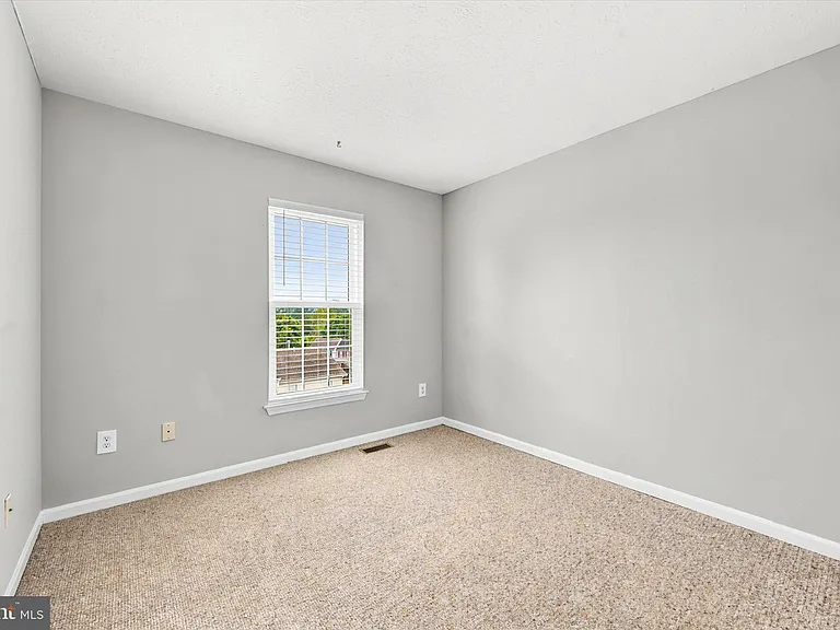 903 Glen Falls Ct — Photo 10