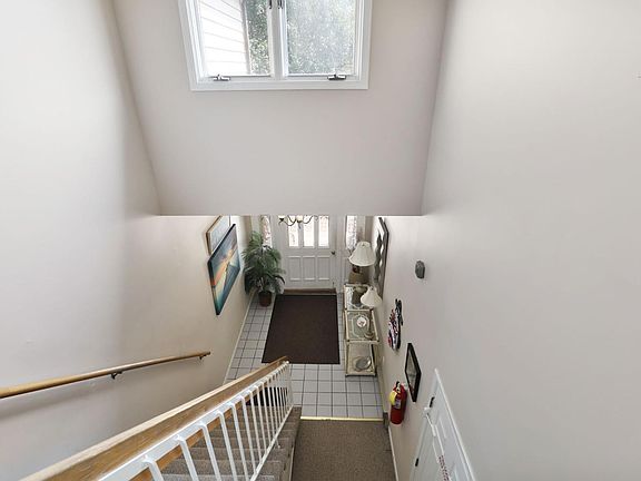 4th image of 5030 Spinnaker Ln Unit C