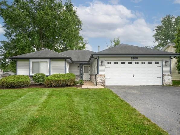 1214 Needham Rd, Naperville, IL 60563