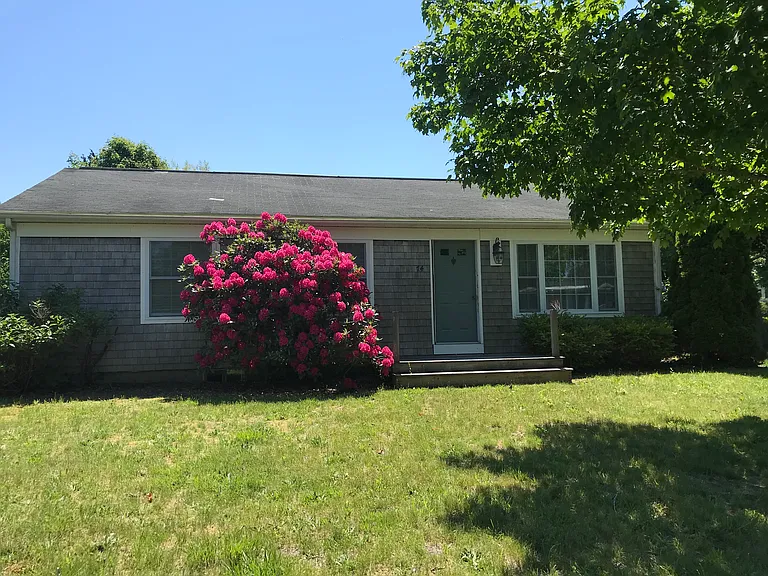 74 Pine St — Photo 1