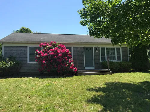 74 Pine St Photo 1