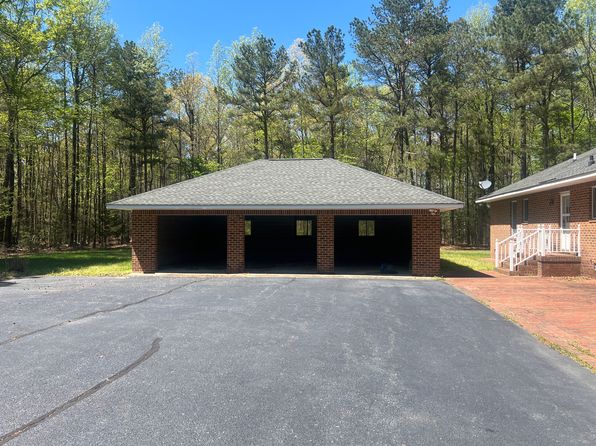 11089 Cedar Ln, Glen Allen, VA 23059