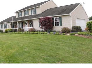 74 Henne Rd, Bernville, PA 19506