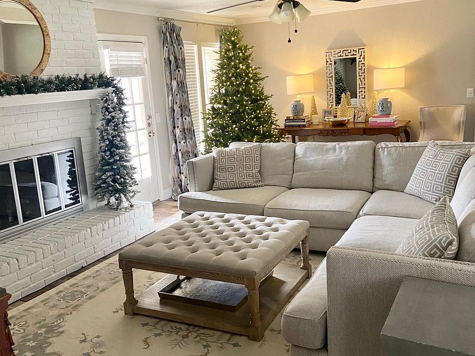 Living room with fireplace