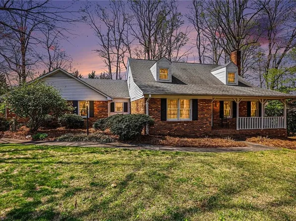 217 Green Lawn Dr, Kernersville, NC 27284