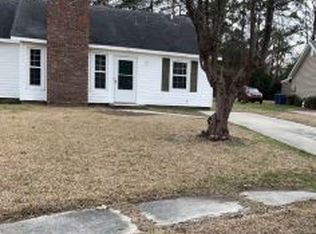 105 Pine Crest Dr, Jacksonville, NC 28546