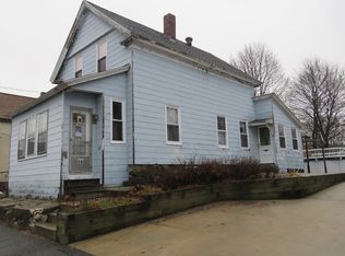 28 Roper St, Lowell, MA 01852