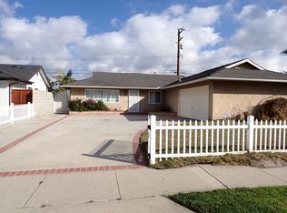 5651 Riviera Dr, Huntington Beach, CA 92647