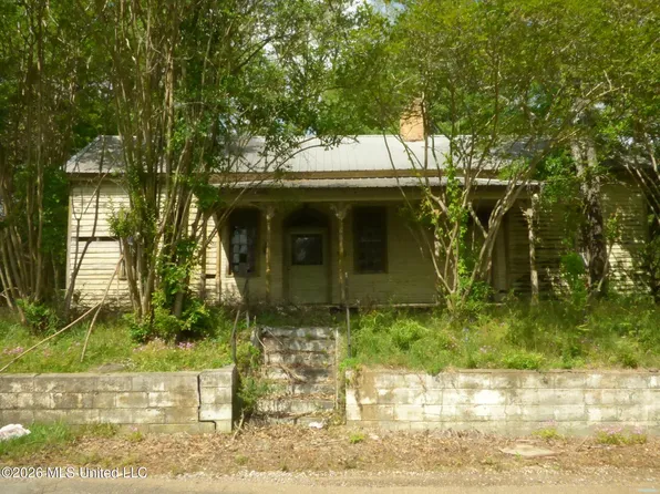 261 Holmes St, Liberty, MS 39645