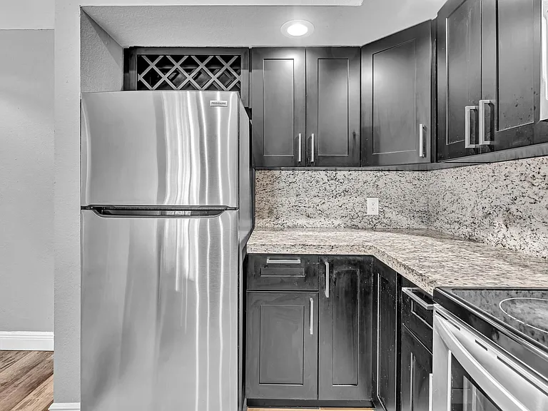 3300 Pinewalk Dr N #1925 — Photo 6