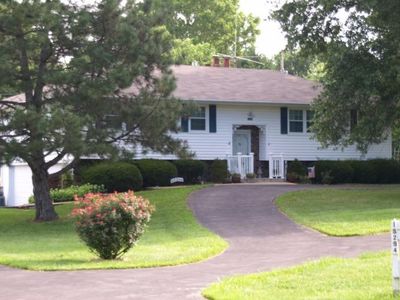15294 Skyway Dr, Bonner Springs, KS, 66012