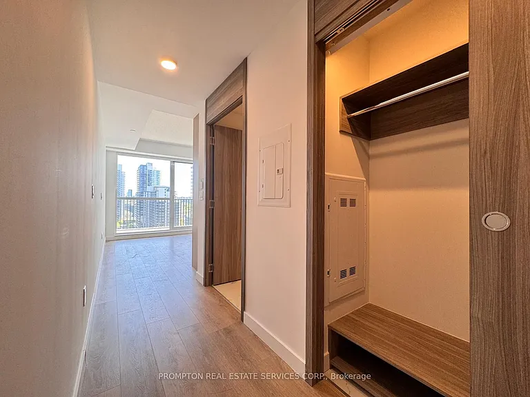 75 Billes Hts #1010 — Photo 10
