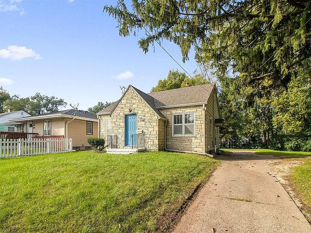 Property main image