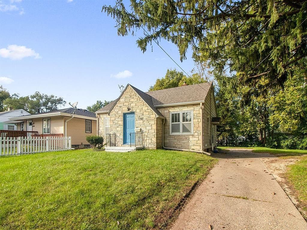 1340 E Douglas Ave - Property Image