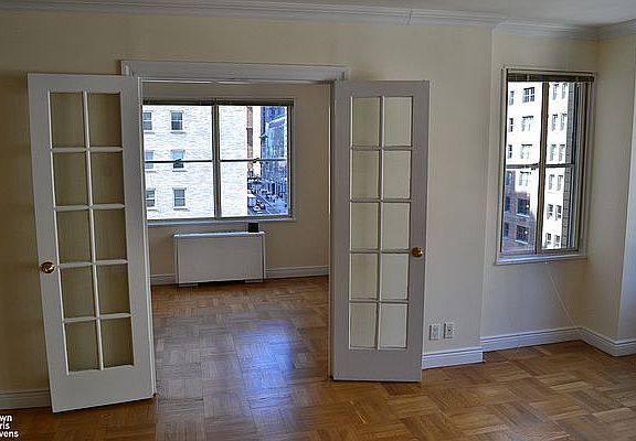 4th image of 60 W 57th St APT 9B