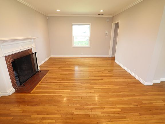 4th image of 5739 Agnes Ave