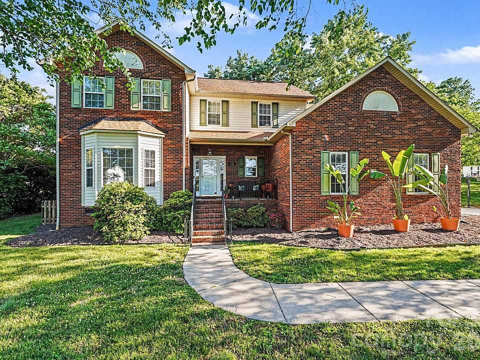 1st image of 113 Browns Farm Rd