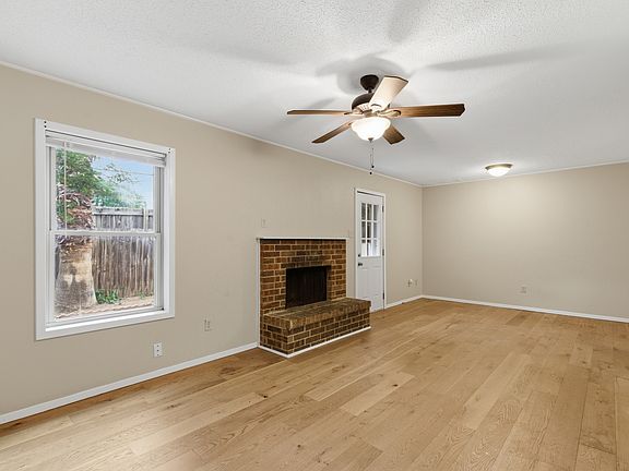 2nd image of 2113 Fleur De Lis Ct