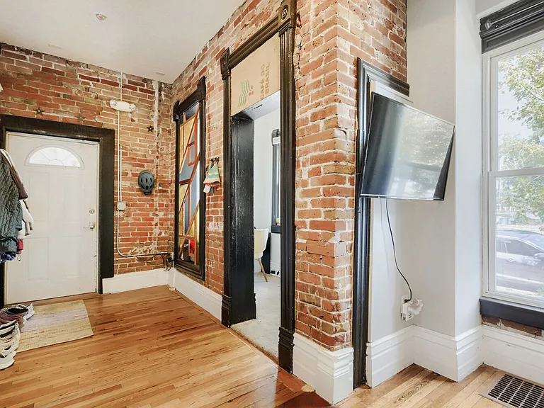 2761 Welton St — Photo 12