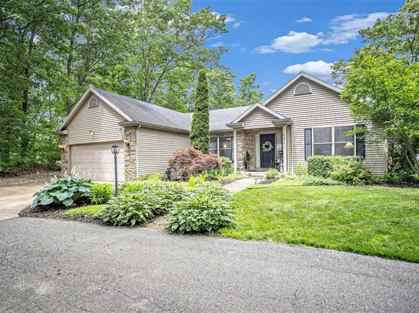 62241 Swan Bay Dr, Sturgis, MI 49091
