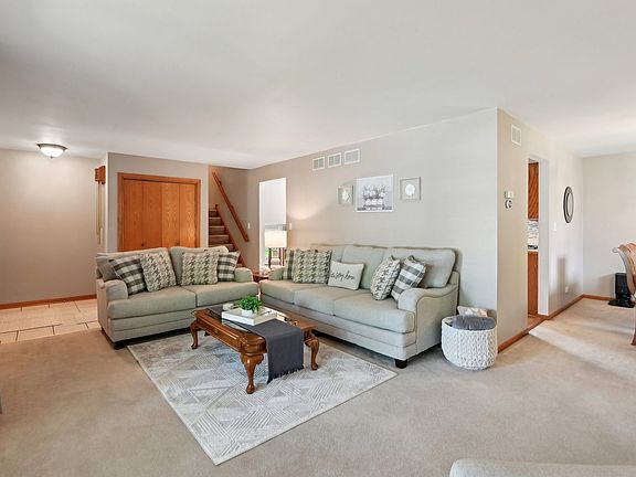 3rd image of 6815 169th St