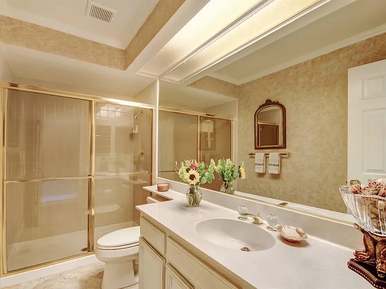 352 Troon Ct — Photo 9