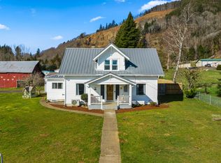 33 Bale Rd, Raymond, WA 98577