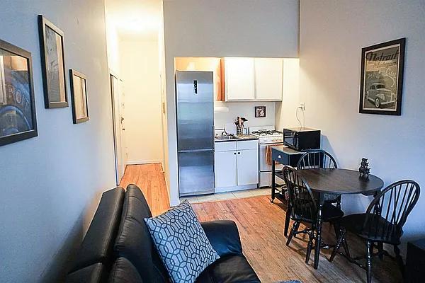 Rented by Francine Realty | media 3