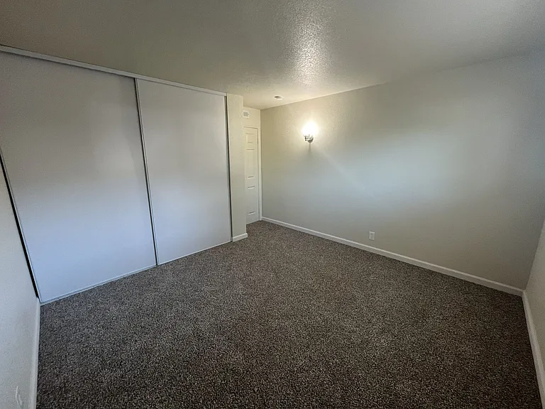 6415-6417 San Stefano St — Photo 31