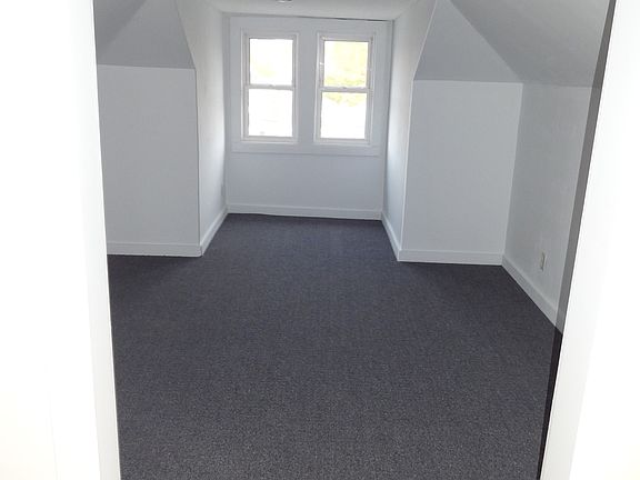 Living space/bedroom