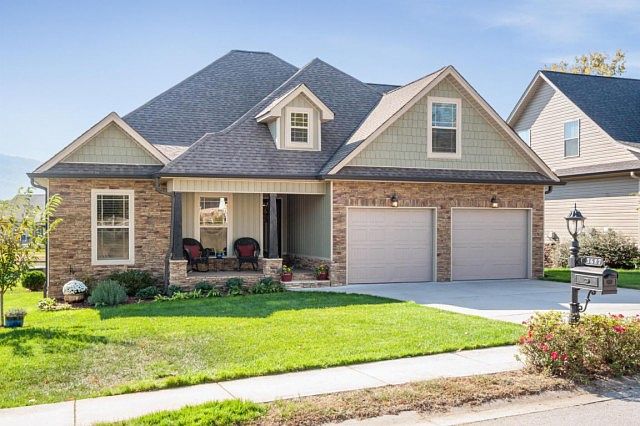 1st image of 3687 Willow Lake Cir