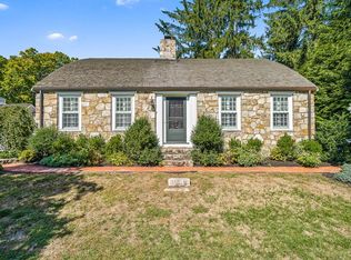 62 Leighton Rd, Wellesley, MA 02482