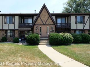 2012 Tracy Dr APT 2, Bloomington, IL 61704
