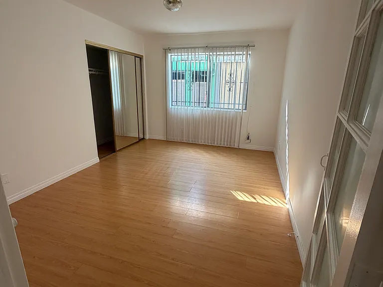 1341 Berkeley St #3 — Photo 9