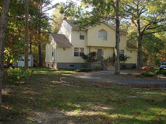 ONE CAR GARAGE