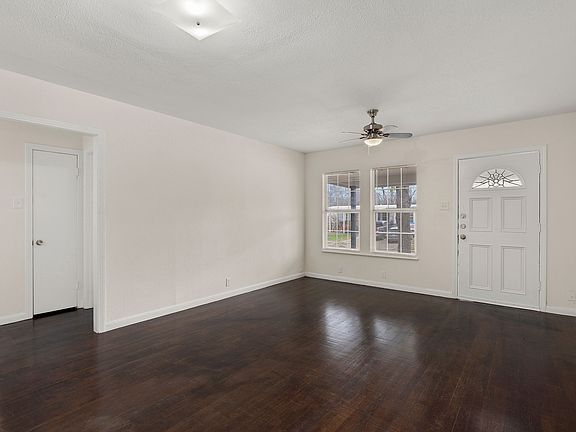 5th image of 231 Adrian Dr