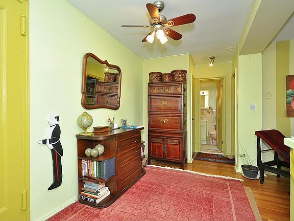 5th image of 2530 Independence Ave APT 3K