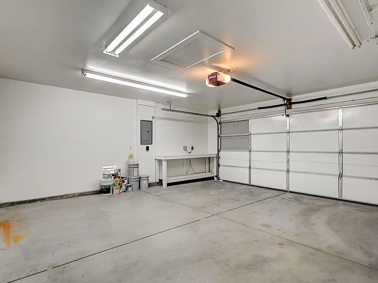11092 Verismo St — Photo 38