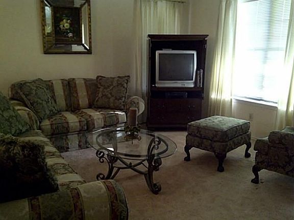 5th image of 528 Sims Dr