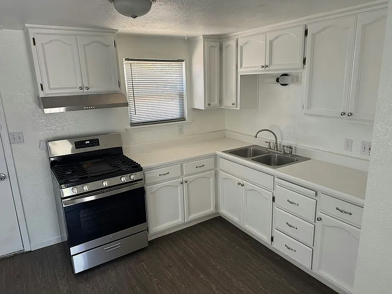 1008 Oakland Ave #1008 — Photo 2