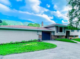 1855 Little Gap Rd, Palmerton, PA 18071