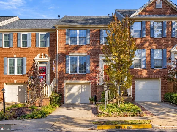 46572 Broadspear Ter, Sterling, VA 20165