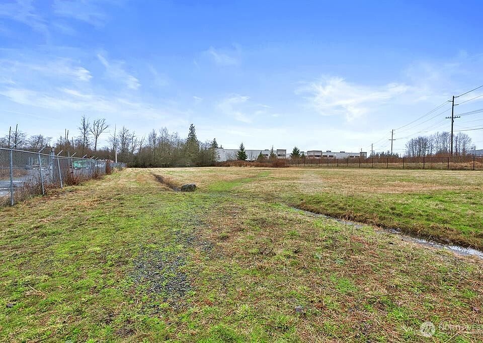 1st image of 2826 Center Road