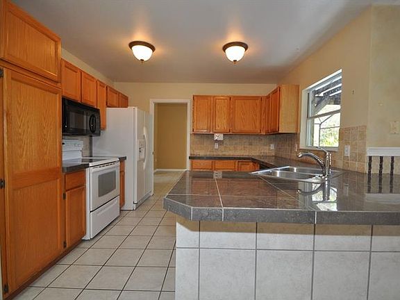 5th image of 1580 Carmona Ct