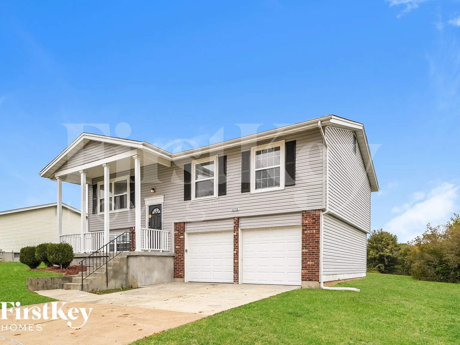 3 bed, 2.0 bath, 1553 sqft, $1,830 — Photo 2