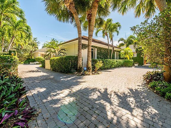 4th image of 730 Egret Poin