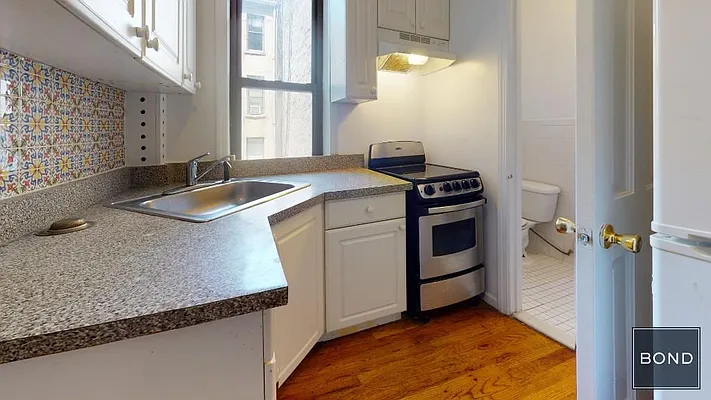 Rented by Bond New York | media 12