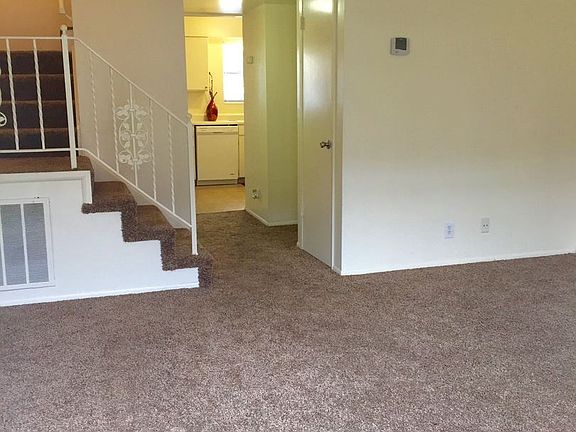 4th image of 869 E Colony S #19