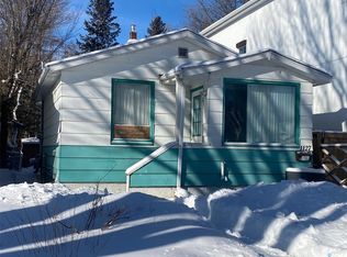 1127 J AVENUE S, Saskatoon, SK S7M 2C2