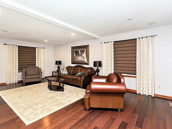 2nd image of 3609 Chestnut Hill Dr